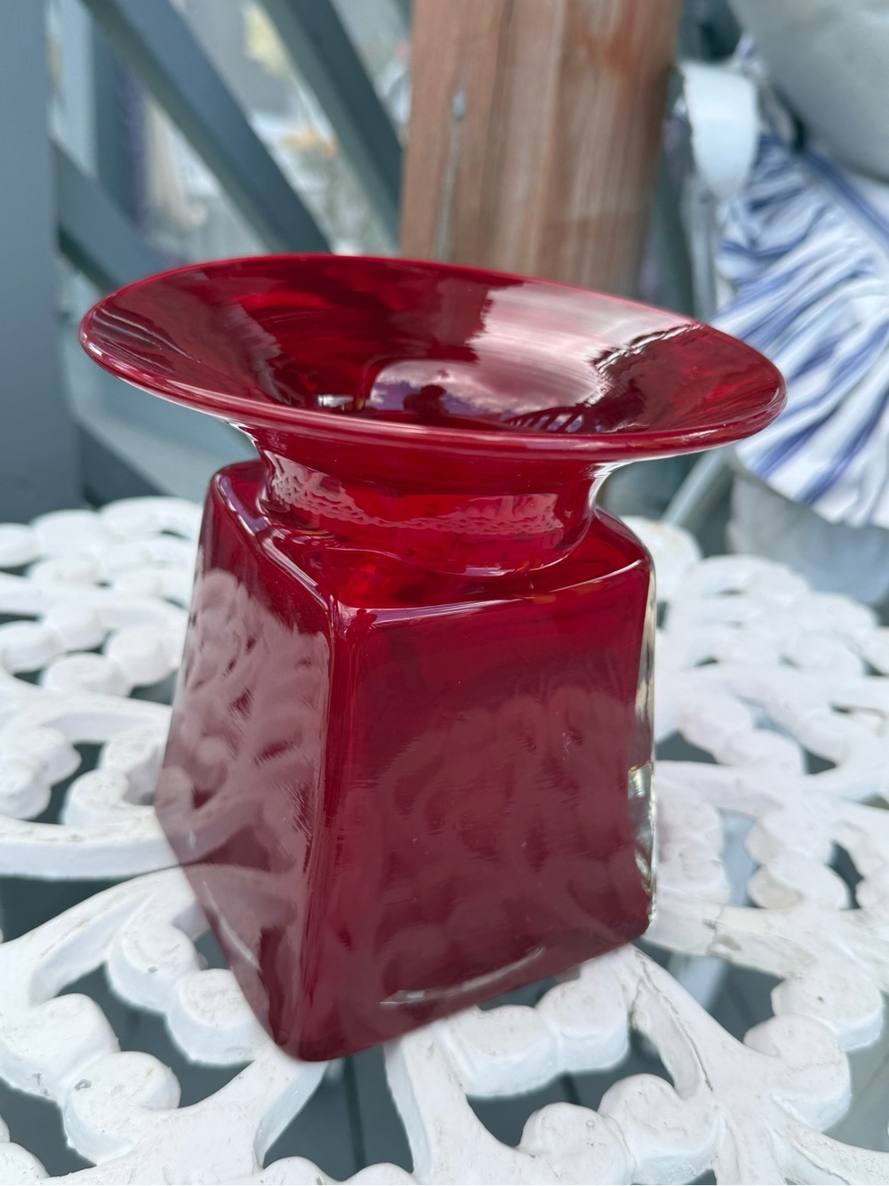Deep Red Glass Vase with Square Pedestal - Elegant Home Accent